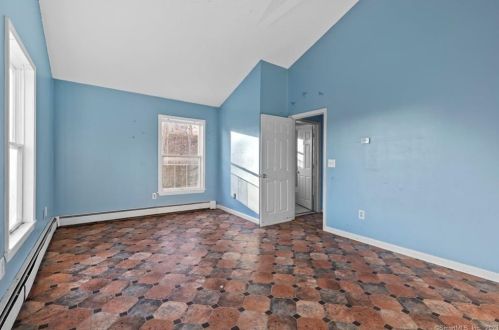 140 Chestnut St, Norwich CT  06360-4552 exterior