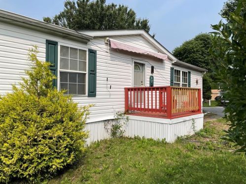 759 Bayberry Dr, Breinigsville, PA 18031-1655