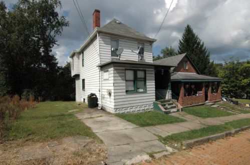 514 Romine Ave, Mckeesport, PA 15132-3546