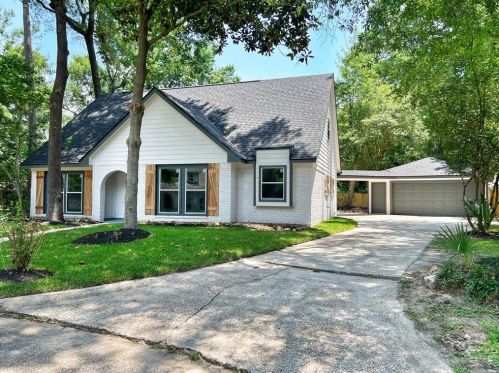 2127 Whispering Trails Cir, Humble, TX 77339-2300