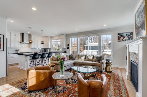 3917 Ewing Ave, Minneapolis MN 55410-1053 exterior