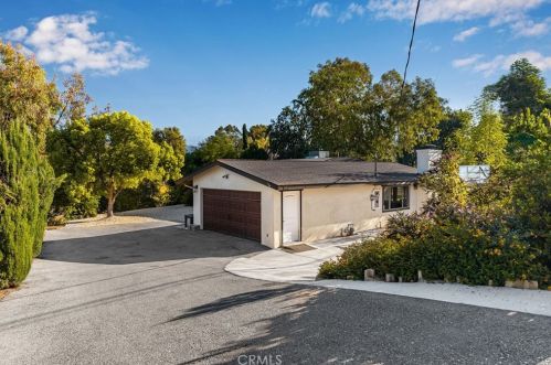 856 Sunset Dr, Redlands CA  92373-6938 exterior