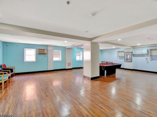 70 Munn Ave, East Orange NJ  07018-4352 exterior