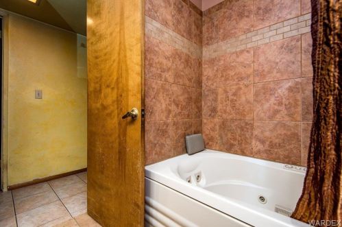 1386 Trane Rd, Bullhead City AZ  86442-7102 exterior