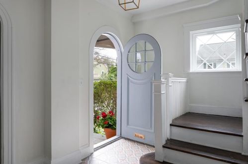 87 Woodbury St, Providence RI  02906-3509 exterior