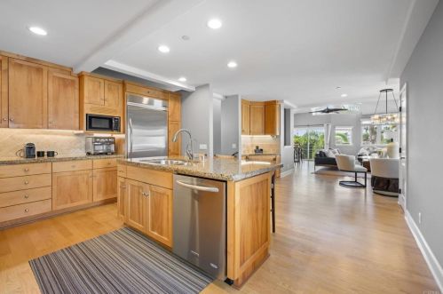 145 3rd St, Encinitas CA  92024-3208 exterior