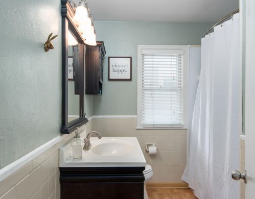 9009 Auer Ave, Milwaukee WI 53212-2204 exterior