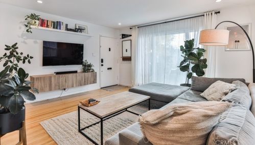 609 31st St, Long Beach CA  90806-1330 exterior