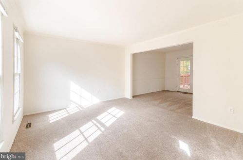 2508 Deepford Dr, Woodbridge VA  22192-1607 exterior