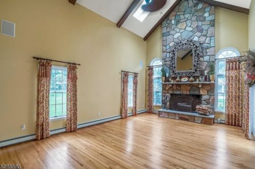 6 Natale Dr, Sparta NJ  07871-3034 exterior