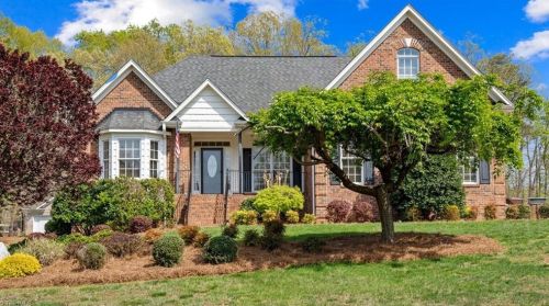 479 Hiatts Dr, Greensboro, NC 27455-8359