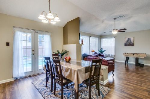 1808 Newton Dr, Lewisville TX  75028-7318 exterior