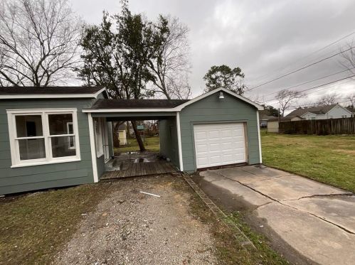 302 5th St, Morgans Point TX  77571-3430 exterior