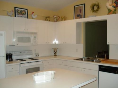 1141 Mulberry Pl, West Palm Beach FL  33414-8567 exterior