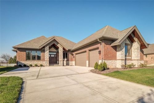 1374 Champions Way, Xenia OH  45385-7088 exterior