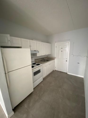 608 5th St, West Palm Beach, FL 33401-4131