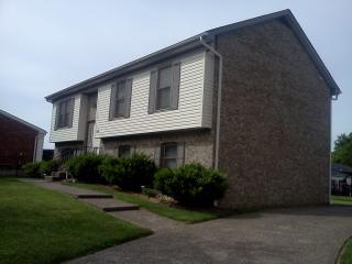 4406 Titus Ct, Louisville, KY 40218-3046