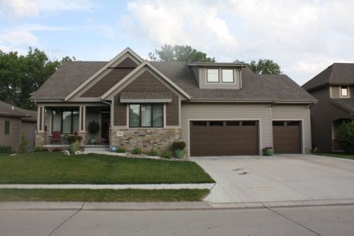 8508 169th St, Bennington NE  68007-3233 exterior
