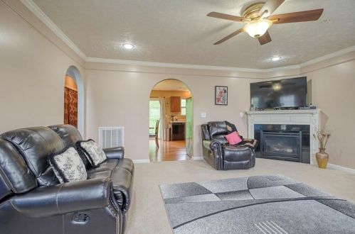 1216 Gneiss Dr, Mc Donald PA  15057-3561 exterior