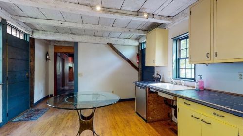 136 Plantation St, Worcester MA  01604-3062 exterior