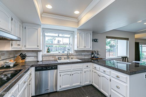 275 Meadowbrook Dr, Santa Maria CA  93455-3604 exterior