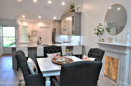 523 6th St, Vero Beach FL  32962-1687 exterior