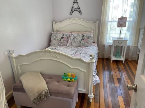 3 Griswold Ct, United States Coast Guard Ac CT  06320-5209 exterior