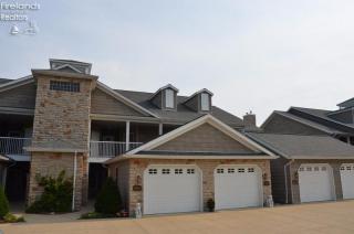 3092 Whispering Shores Dr, Vermilion OH  44089-4507 exterior