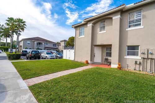 12603 54th Ct, Hollywood, FL 33027-5483