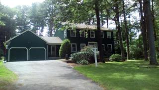 39 Fox Hollow Ln, Glens Falls, NY 12804-1144