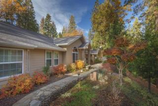 39548 Whispering Way, Oakhurst, CA 93644-9639