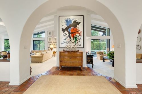 5242 Amestoy Ave, Van Nuys CA 91406-2112 exterior