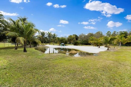2291 Oakes Blvd, Naples FL  34119-1371 exterior