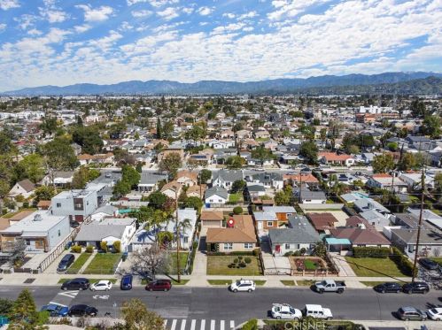 11045 Hatteras St, North Hollywood, CA 91601-1314
