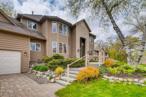 6115 Cheshire Ln, Minneapolis, MN 55446-4002