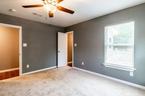 2202 Chestnut Ave, Fort Worth TX  76164-7953 exterior