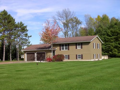 317 11th St, Cornell, WI 54732-8191