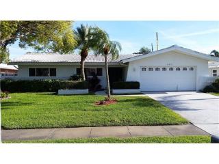 14972 Imperial Point Dr, Largo, FL 33774-4911