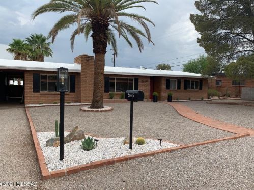 5649 7th St, Tucson, AZ 85711-3260
