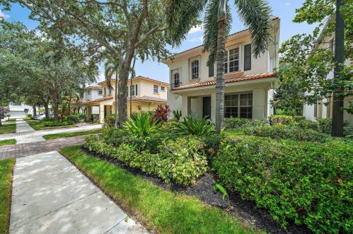 334 October St, West Palm Beach, FL 33410-1514