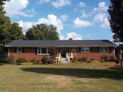747 Ashland Rd, Ruffin, NC 27326-9657