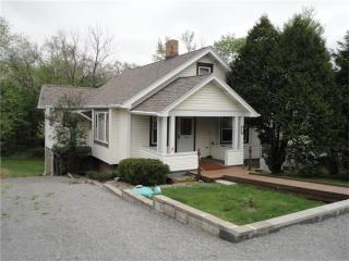 115 Grandview Ave, Glenshaw, PA 15116-1311