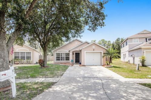 14905 Stag Woods Cir, Lutz, FL 33559-3117