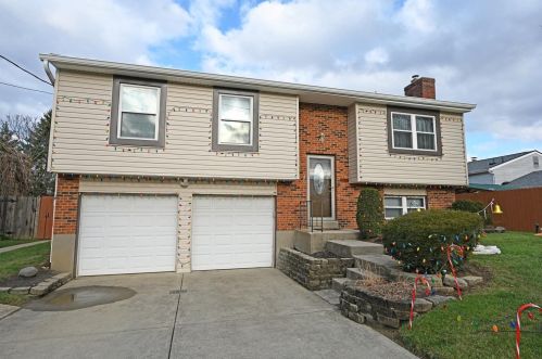 1408 Forester Dr, Cincinnati, OH 45240-1104