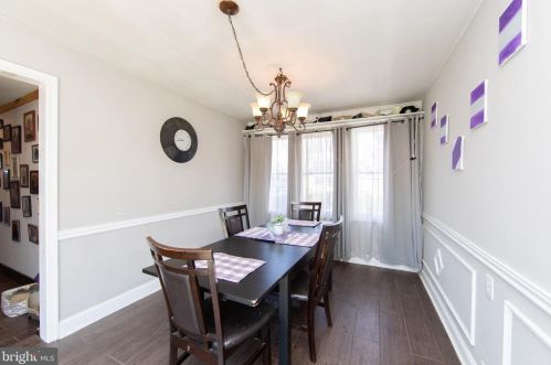 34 Broad St, Berlin Boro NJ  08009-1436 exterior