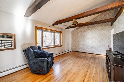 228 Grn Mnr Ter, Windsor Locks CT 06096-2737 exterior