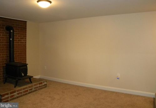 16461 Richmond Tpke, Bowling Green VA  22427-2207 exterior