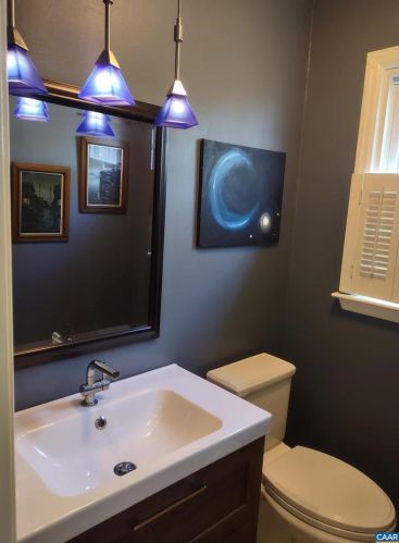 1054 Chestnut Dr, Harrisonburg VA  22801-1608 exterior