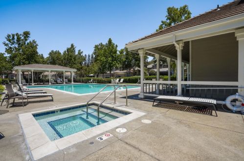 7577 Trotter Way, Pleasanton CA  94566-3121 exterior