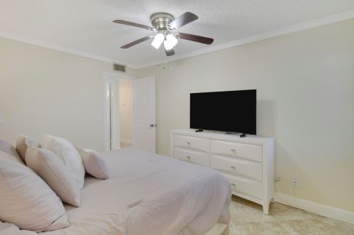 255 Burgundy F, Delray Beach FL  33484-4951 exterior